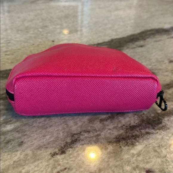 Dior Vibrant Pink Cosmetic Bag - Picture 4 of 6
